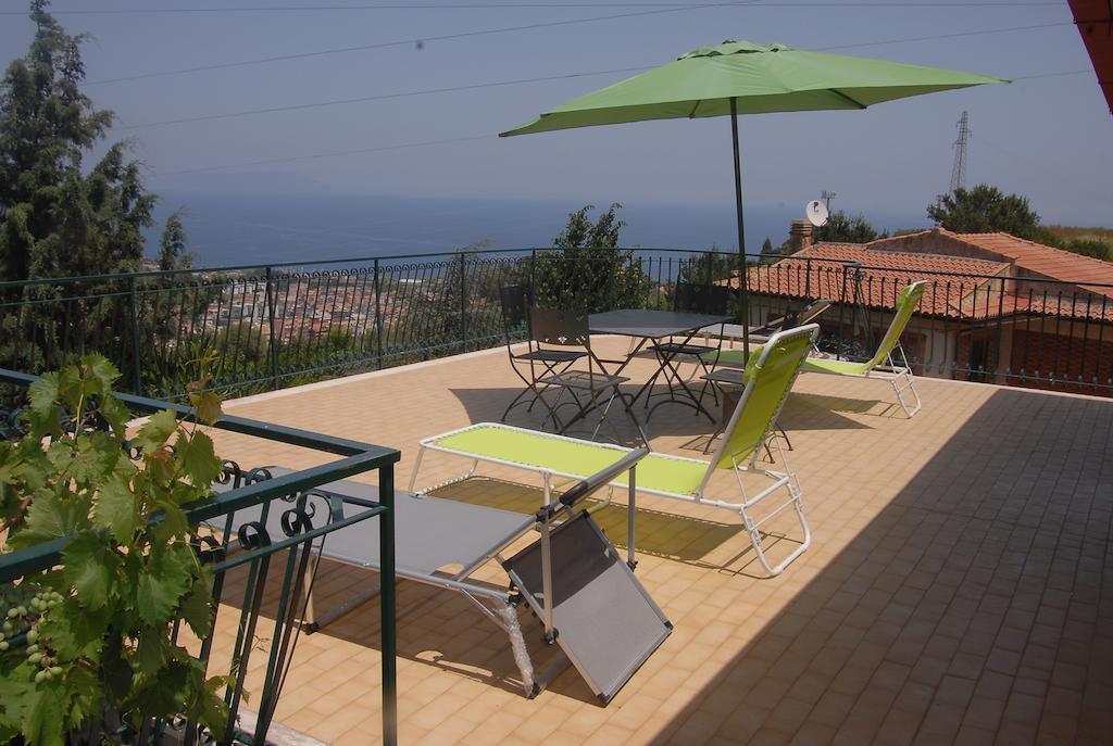B&B Villa Zia Febronia Patti Zewnętrze zdjęcie