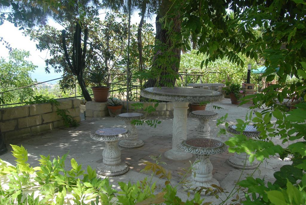 B&B Villa Zia Febronia Patti Zewnętrze zdjęcie